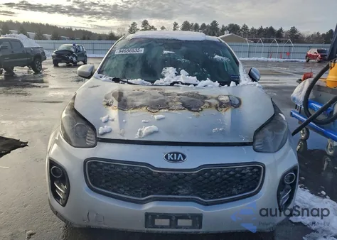 2017 Kia Sportage Lx z USA, uszkodzony, nr VIN KNDPMCACXH7040747